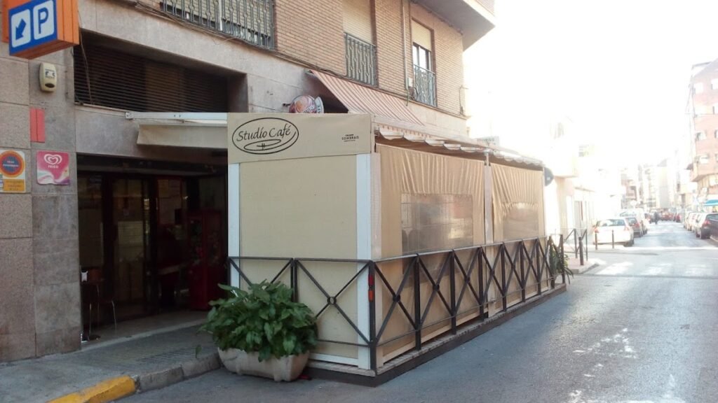 Studio Café