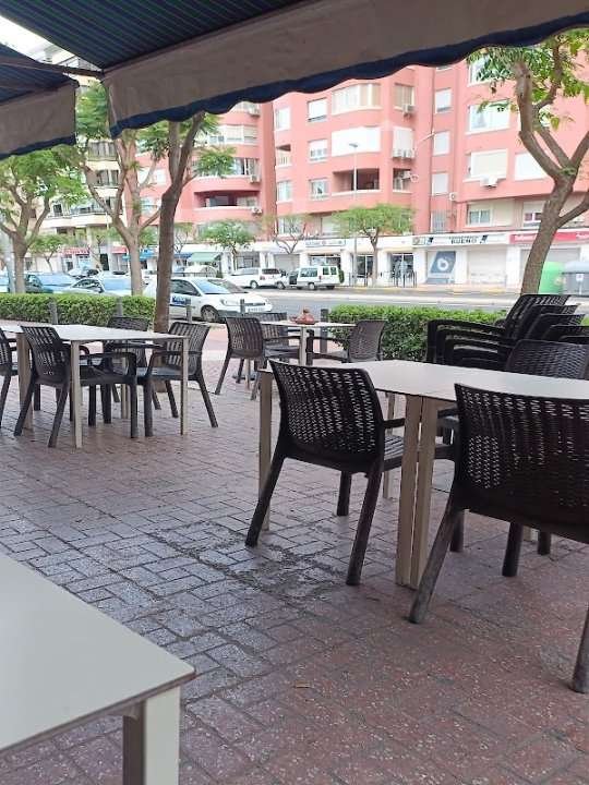 Cafeteria Oasis